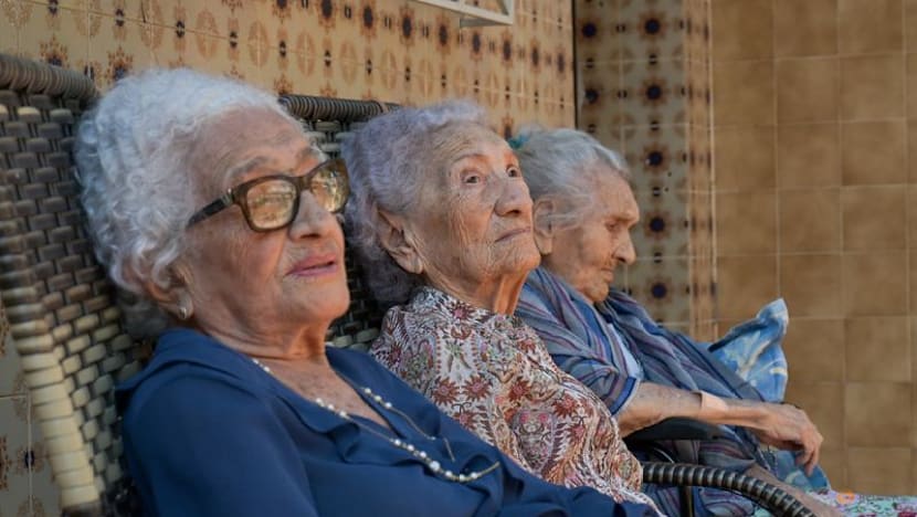 Scientists seek clues to longevity from three Brazilian sisters over 100