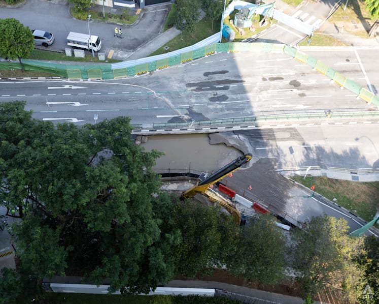 Tanjong Katong Road South closed until further notice after sinkhole appears