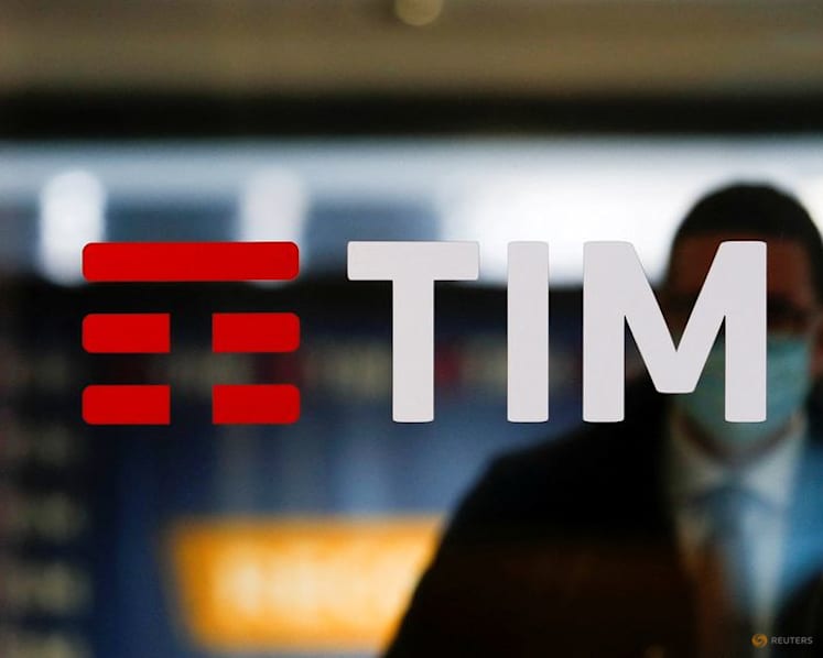 Telecom Italia, Fastweb eye 5G cost savings with Italy's network deal, sources say