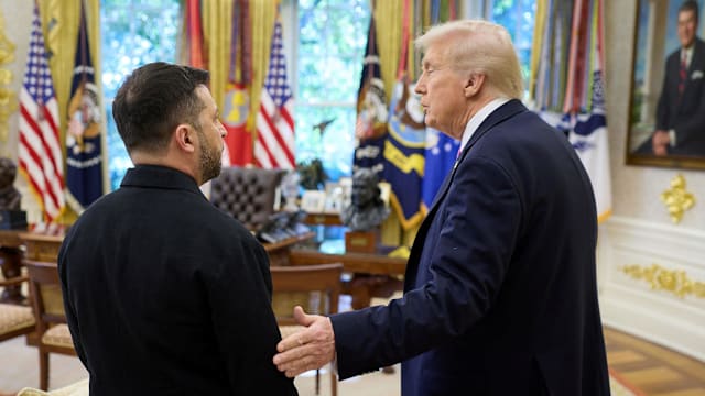 特朗普据报要求乌割让领土给俄 并拒绝提供战斧导弹