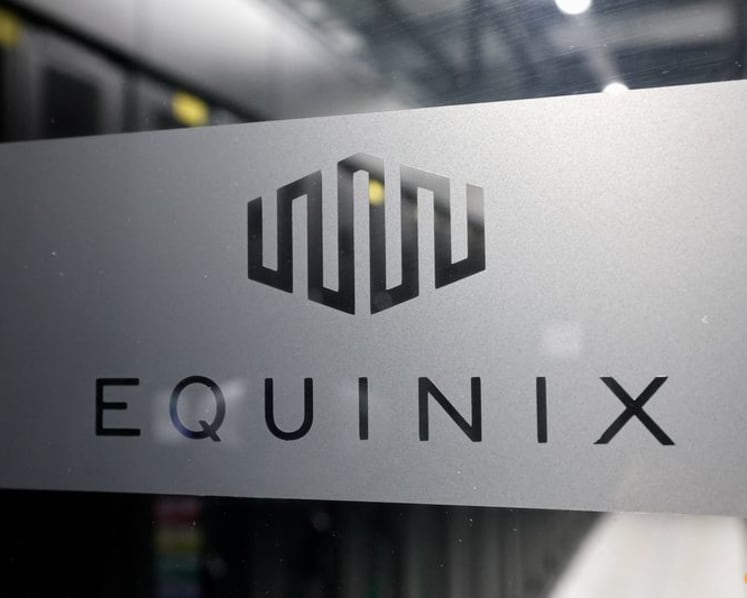 Equinix shares fall on soft third-quarter forecast 