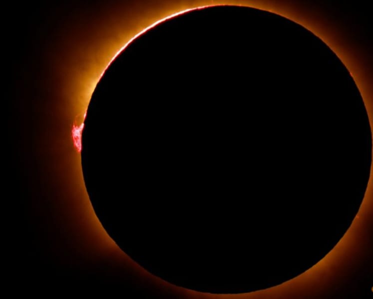 Spain darkens as solar eclipses races south from Arctic