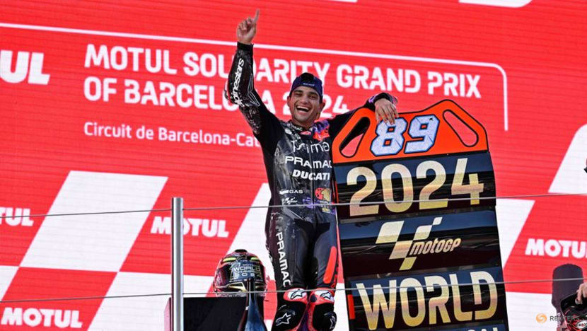 Aprilia's Martin fractures hand and foot in pre-season crash at Sepang