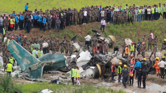 尼泊尔内陆班机起飞时失事 至少18人丧命