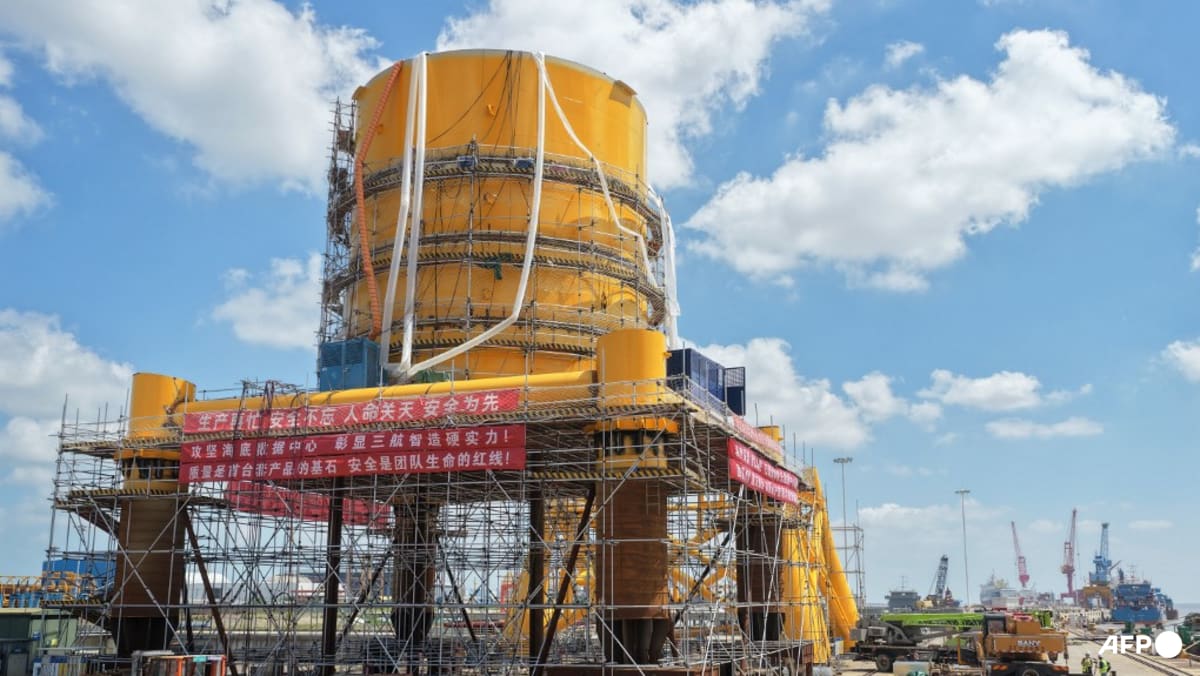 China trials 'energy-saving' underwater data centres