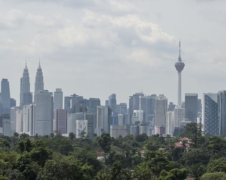 Two Singaporeans among eight arrested in drug raid at Kuala Lumpur hotel after man dies: Reports