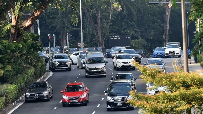 Harga COE turun bagi semua kategori