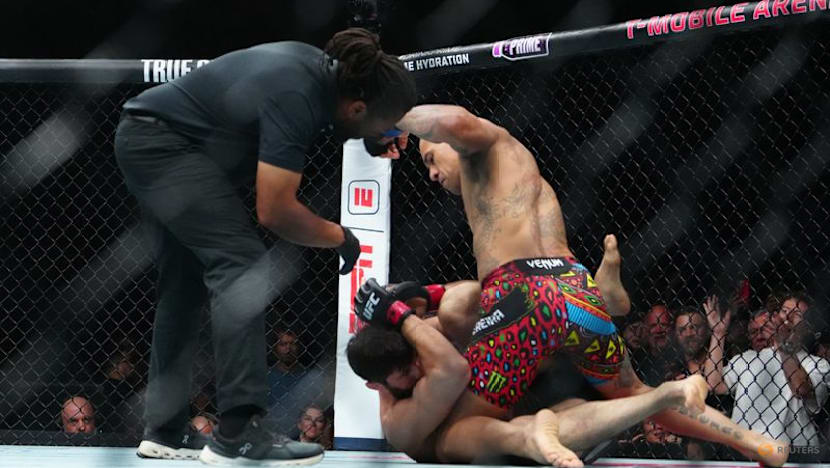 Pereira reclaims light heavyweight belt at UFC 320
