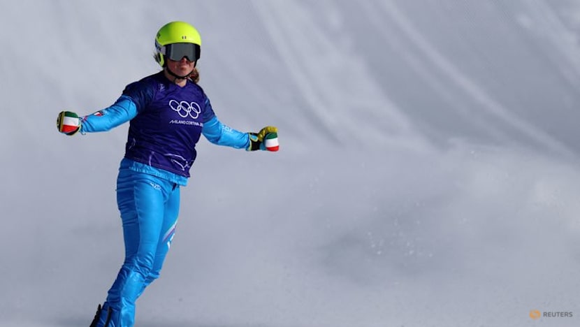 Snowboard-Australian Baff sprints to first gold in women's cross
