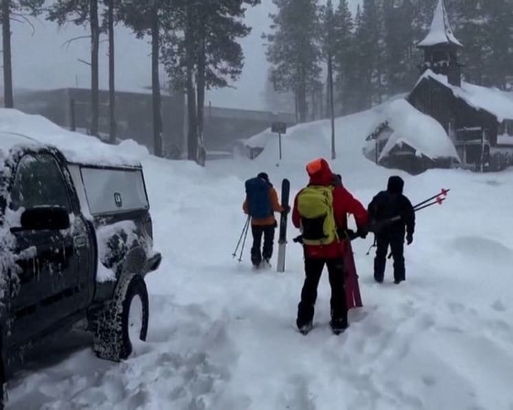 Eight skiers missing in California avalanche found dead