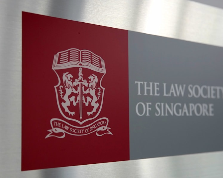 Lawyer suspended 3 months for allowing paralegal to act as lawyer, sharing fees with him