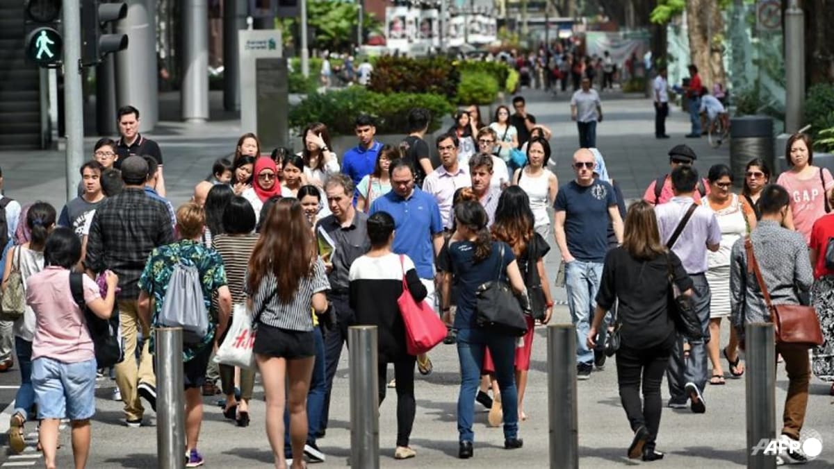 channelnewsasia.com - Renee Kuek - Singapore's core inflation rises to 2% in July on higher electricity and gas, services, food prices