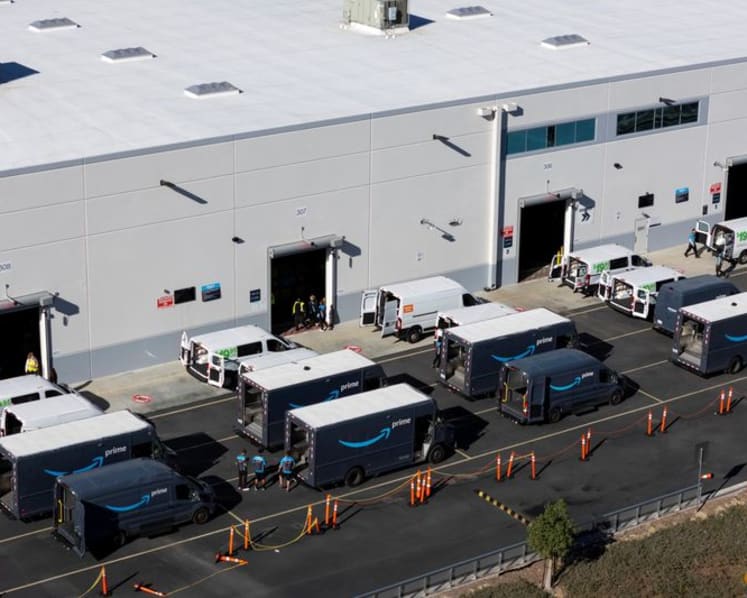 Amazon in discussions with USPS about future relationship