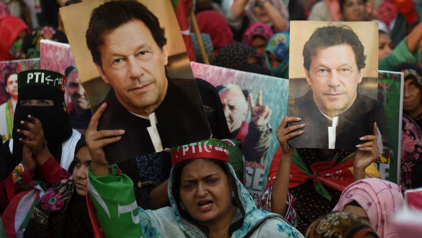 Penahanan Imran Khan tidak sah, kata Mahkamah Agung Pakistan Penahanan Imran Khan tidak sah, kata Mahkamah Agung Pakistan