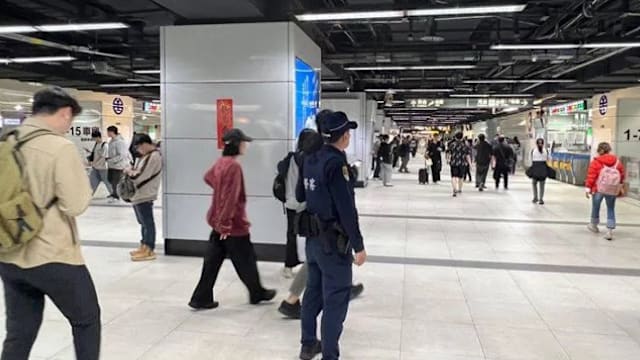 台湾明起三天连假 台铁高铁接杀人炸弹恐吓