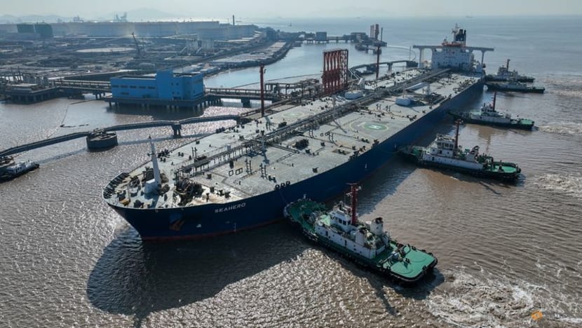 Oil prices settle up slightly on Iran worries, but prices down for week Oil prices settle up slightly on Iran worries, but prices down for week