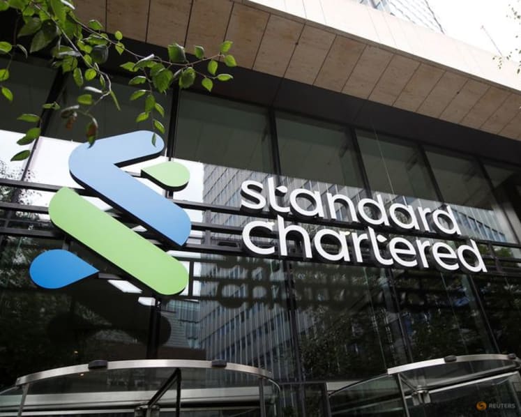 StanChart to cut more than 7,000 jobs, replacing 'lower-value human capital' with AI