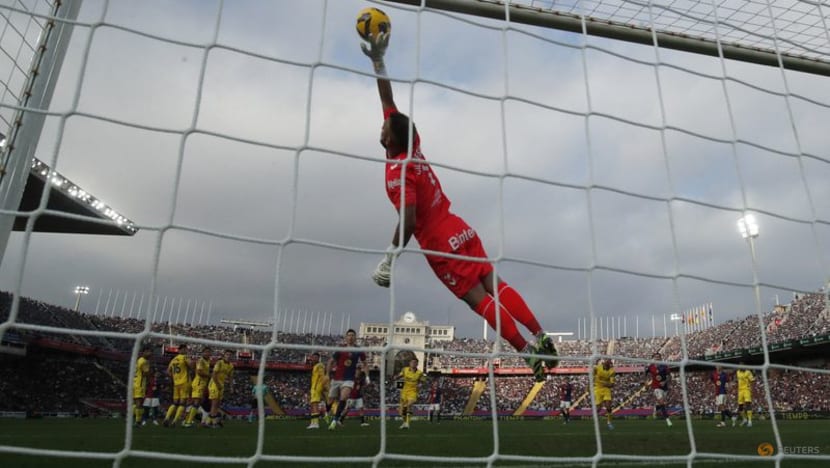 Barca suffer 2-1 loss to Las Palmas on club's 125th anniversary Barca suffer 2-1 loss to Las Palmas on club's 125th anniversary