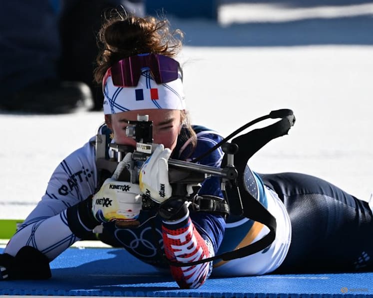 Biathlon-France's Jeanmonnot tests SkiMo to recharge biathlon batteries