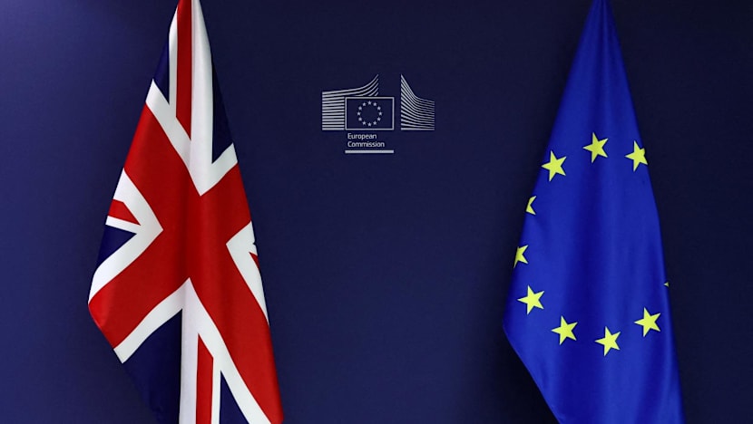 UK Labour leadership hopeful reopens Brexit debate 