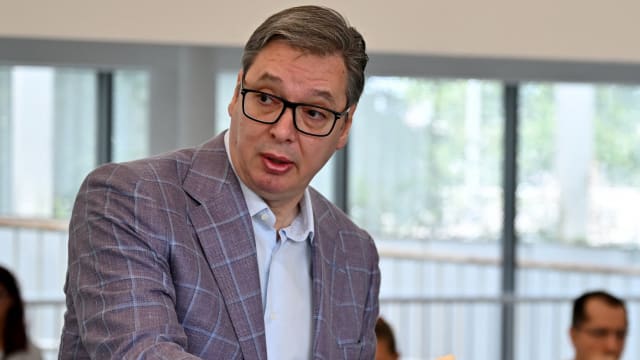以色列驻塞尔维亚大使馆突发袭击 塞总统指是恐攻