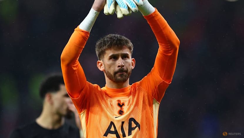 Tottenham accept Juventus loan offer for goalkeeper Guglielmo Vicario