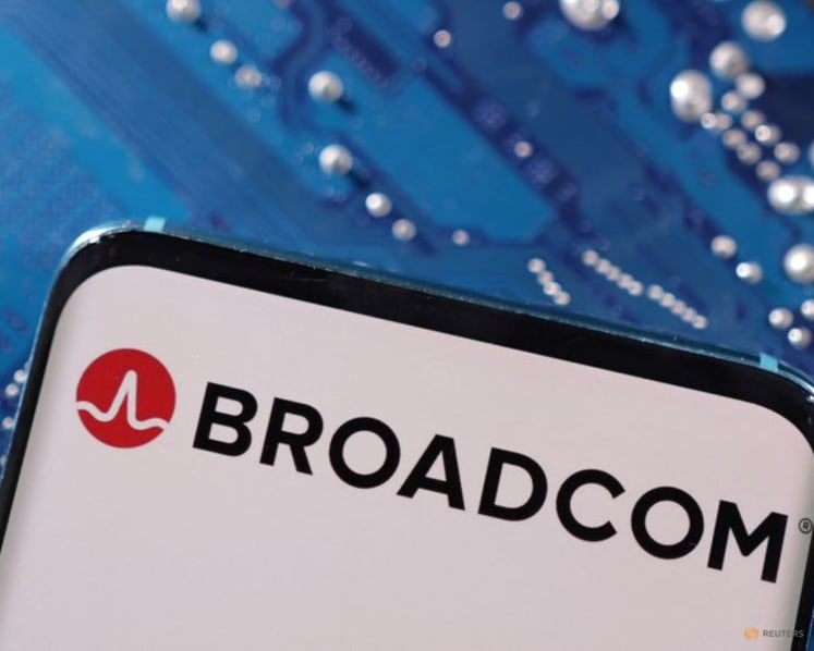 Broadcom shares fall as margin warning sparks AI payoff worries