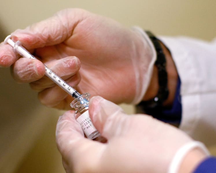 Woman fined S$20,000 for giving cousin Botox injections without medical licence