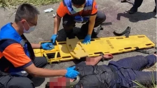二台警遭通缉犯夺命抢枪 一人被割颈20公分