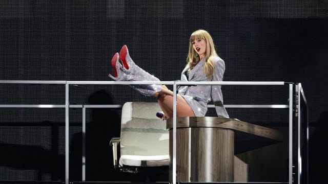 演唱会延迟4小时开始　Taylor Swift唱到2am