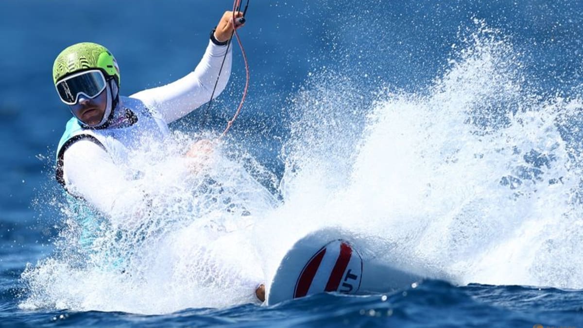 Sailing-Olympic champion Bontus undergoes surgery after skiing accident Sailing-Olympic champion Bontus undergoes surgery after skiing accident