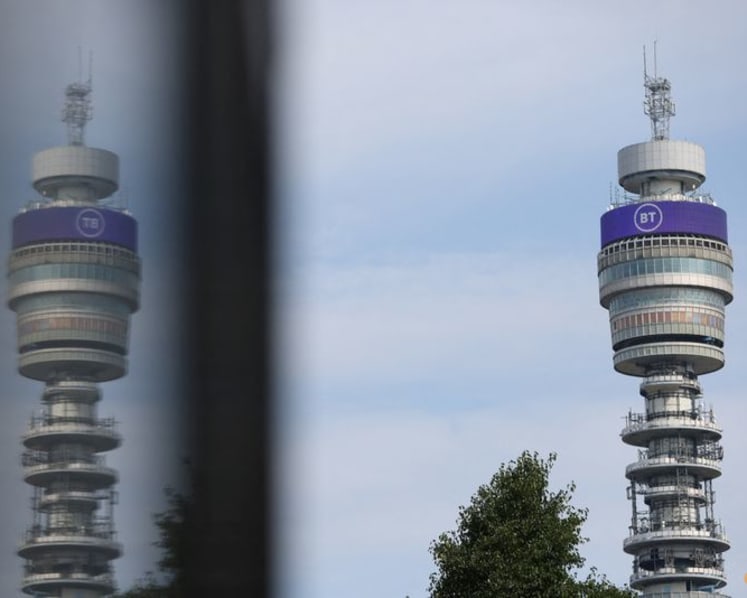 BT sees record fibre demand, stabilises overall customer losses 