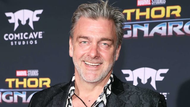 才刚确定拍“Star Wars”系列作品　“Thor”男星Ray Stevenson离世！