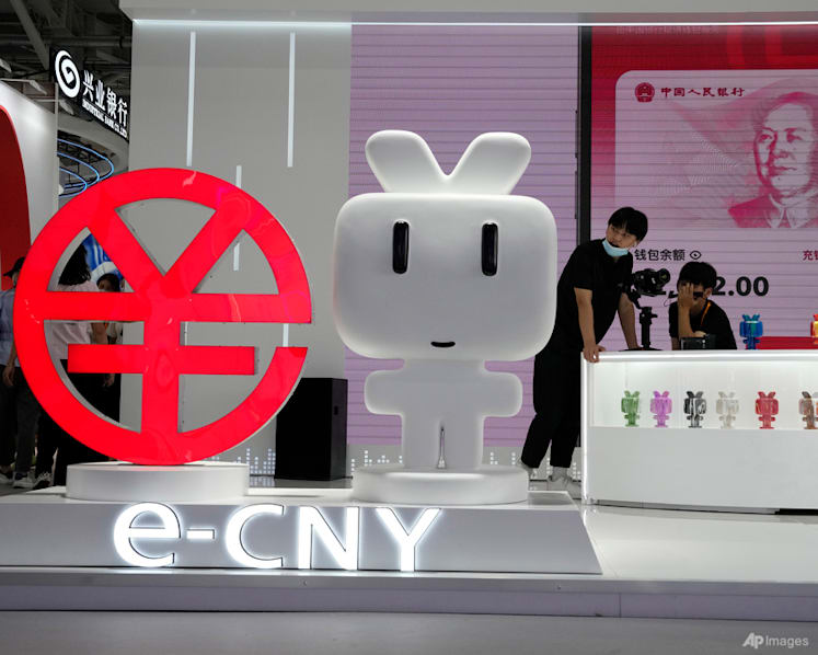 Commentary: ‘King Dollar’ risks losing its crown to an Asian mutiny