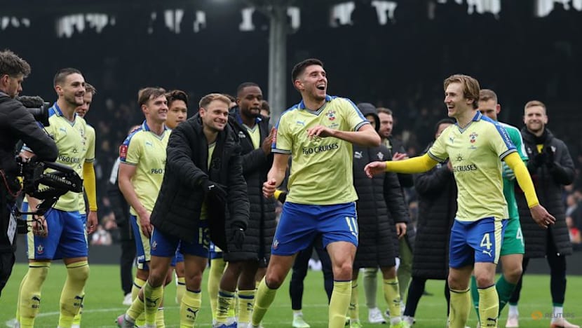 Southampton strike late to dump Fulham out of FA Cup