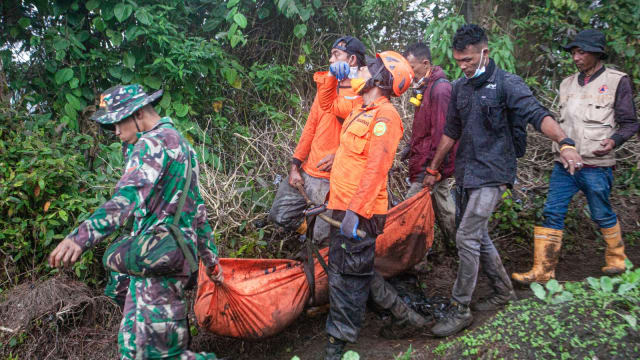 印尼火山爆发死亡人数升至22人
