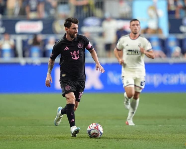 Messi scores emotional first goal since father's death