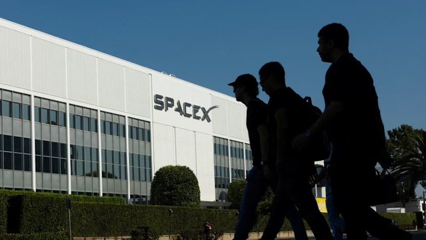 SpaceX shares rally, putting its market value ahead of Amazon