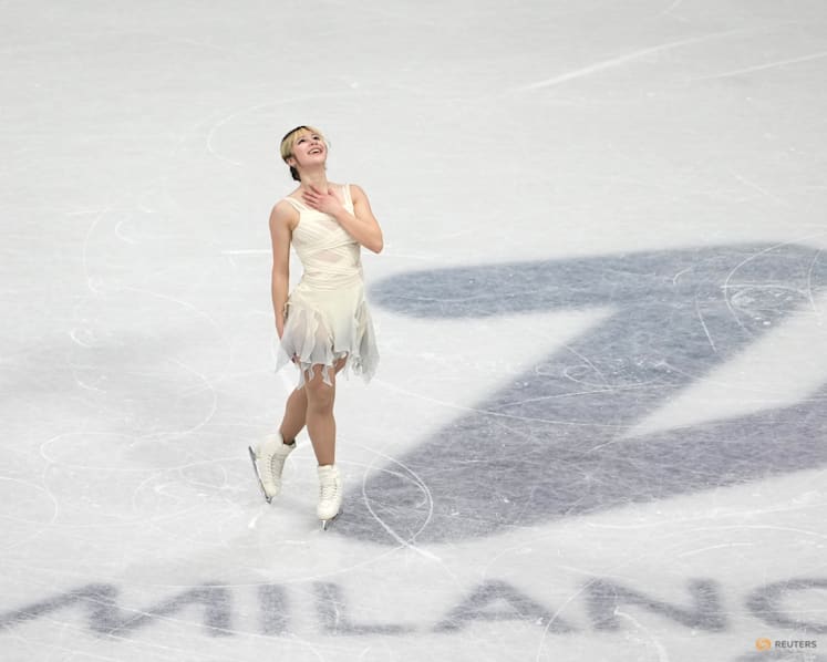 Figure skating-Japanese teenager Nakai surges into lead in Milan