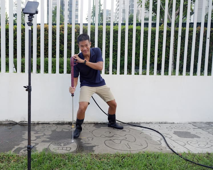 No spray paint needed: This 23-year-old is turning dirty pavements into art with water jets