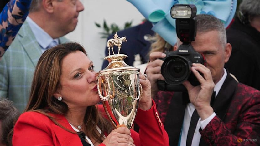 Horse racing-Golden Tempo wins thrilling Kentucky Derby as trainer DeVaux breaks barrier
