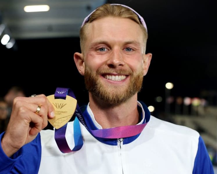 Kerr caps 'great two weeks' with Commonwealth Games gold on home soil