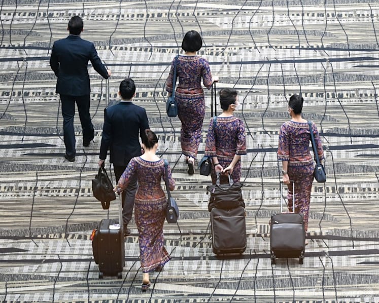 Two Singapore Airlines cabin crew members assaulted near hotel in Melbourne