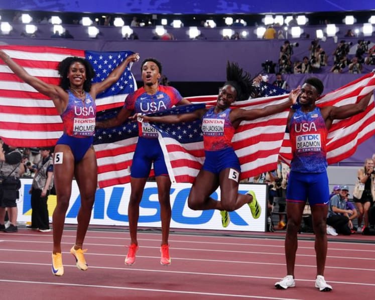 US storm to another 4x400m mixed relay gold