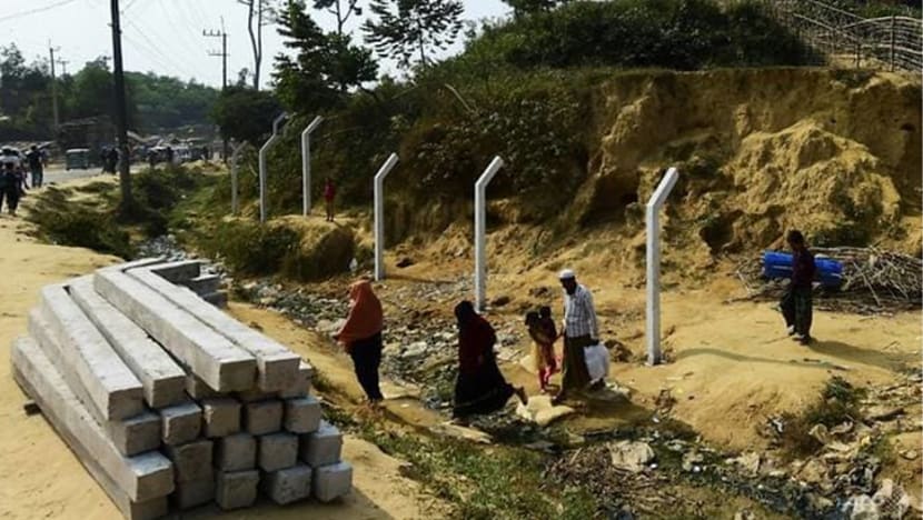 Bangladesh mula pagar kem Rohingnya