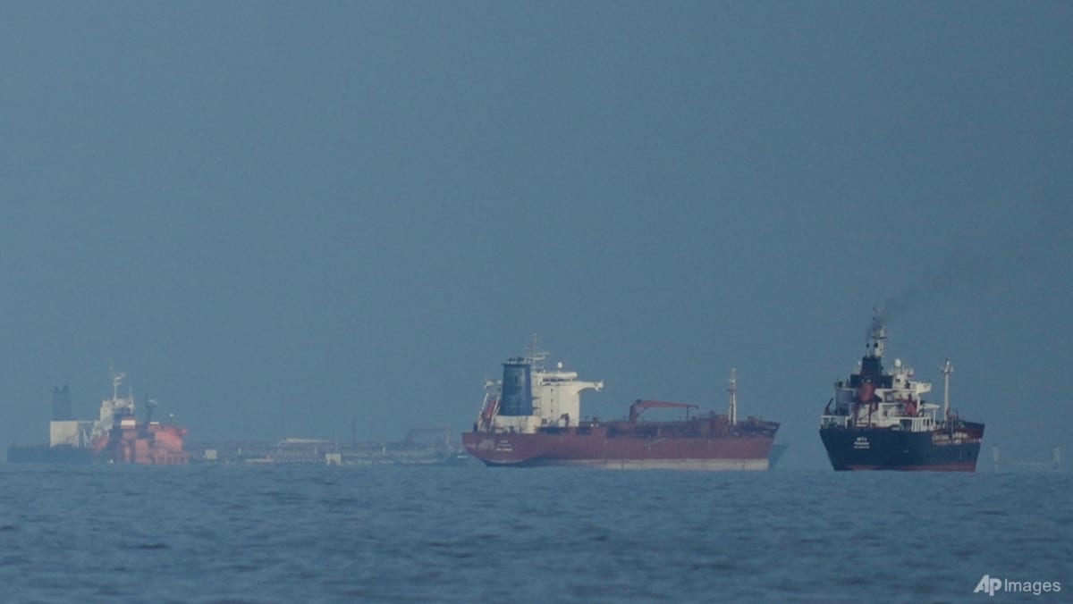 US issues new sanctions over Iran's oil shipments to China