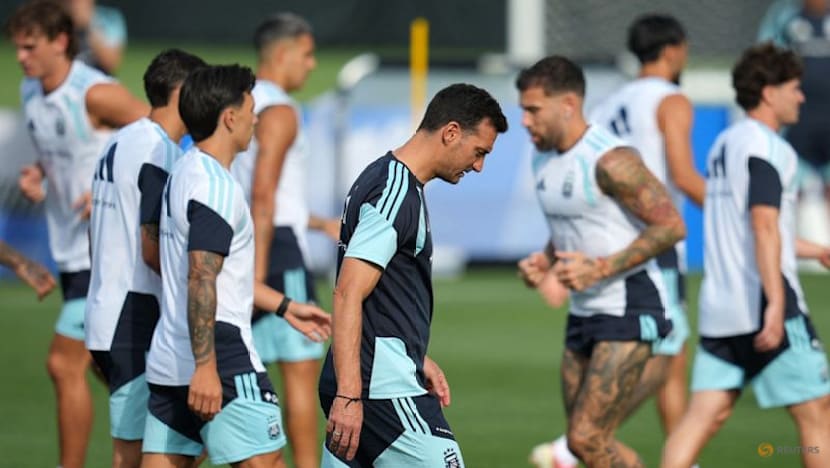 Argentina's Scaloni faces striker dilemma after opening win