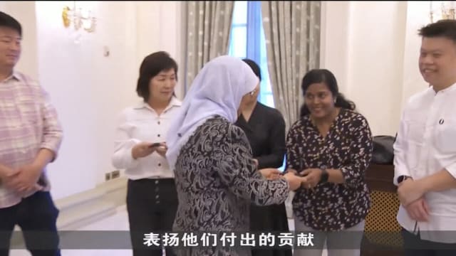 哈莉玛总统招待养老院医护人员 表彰他们的努力