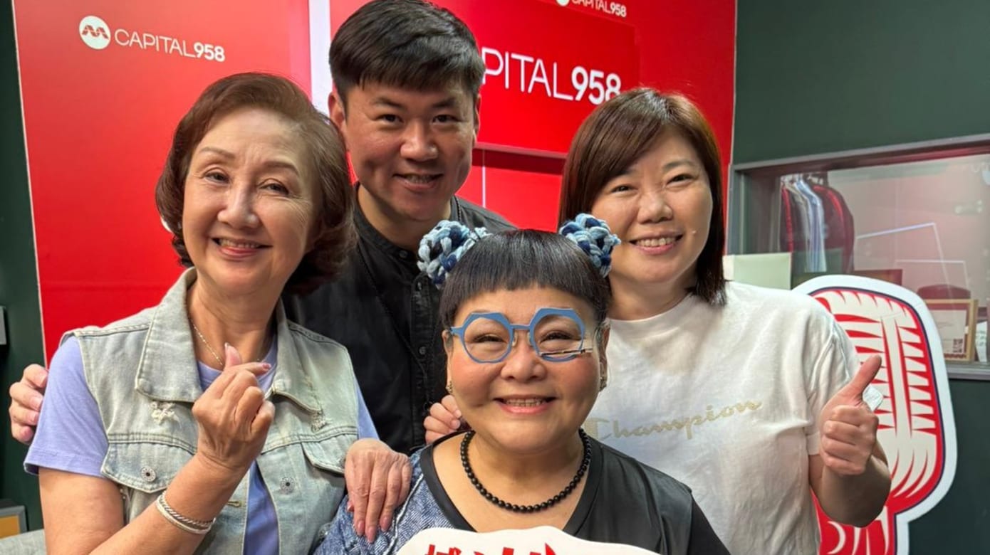 第3次入围“10大”，林茹萍旅游巴上拉票！