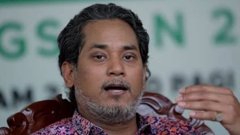 Khairy bertegas Najib tidak diberi layanan istimewa